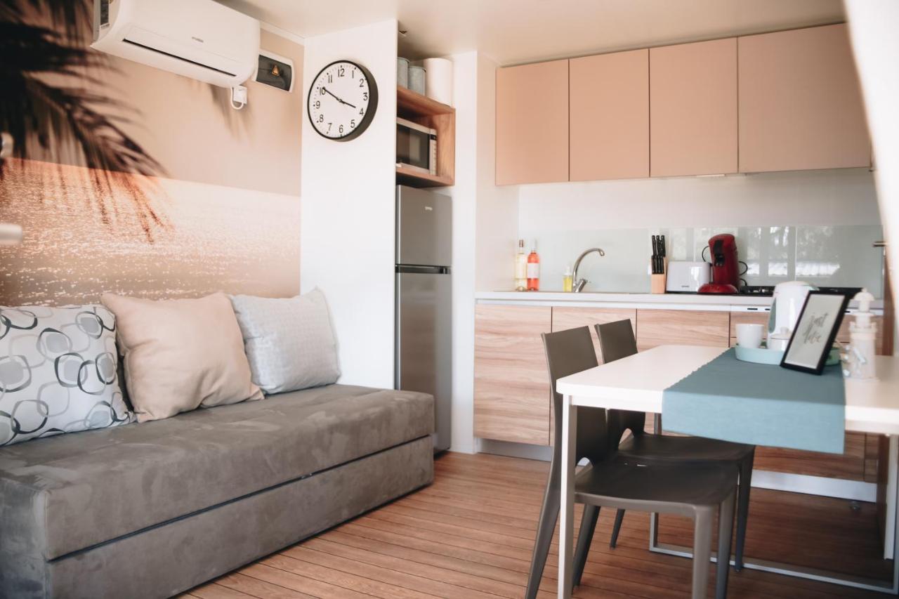 Mobile Home Peponi Del Mar, Camping Porton Biondi Rovinj Buitenkant foto