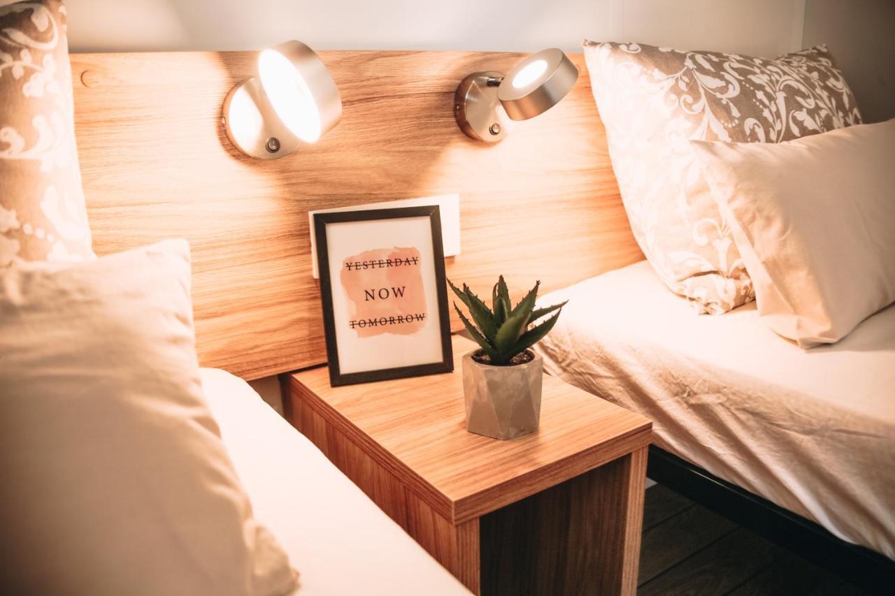 Mobile Home Peponi Del Mar, Camping Porton Biondi Rovinj Buitenkant foto