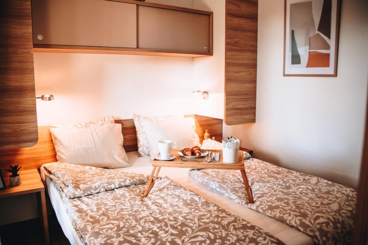 Mobile Home Peponi Del Mar, Camping Porton Biondi Rovinj Buitenkant foto