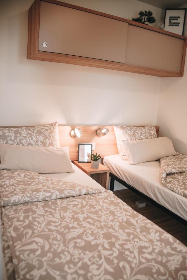 Mobile Home Peponi Del Mar, Camping Porton Biondi Rovinj Buitenkant foto
