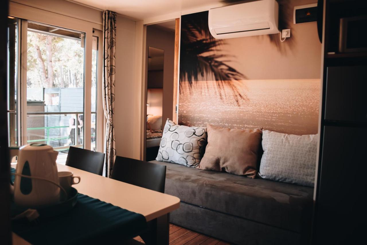 Mobile Home Peponi Del Mar, Camping Porton Biondi Rovinj Buitenkant foto